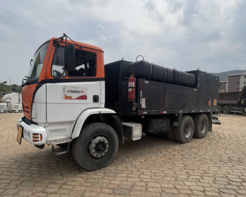 2004 Mercedes Benz 2423K