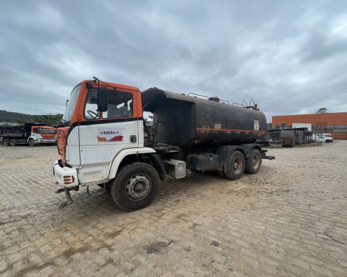 2004 Mercedes Benz 2423K