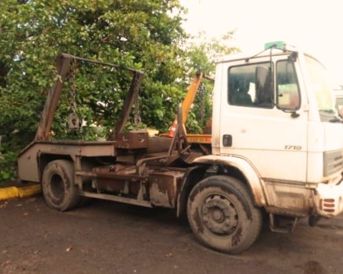 2014 Mercedes Benz Atron 1719